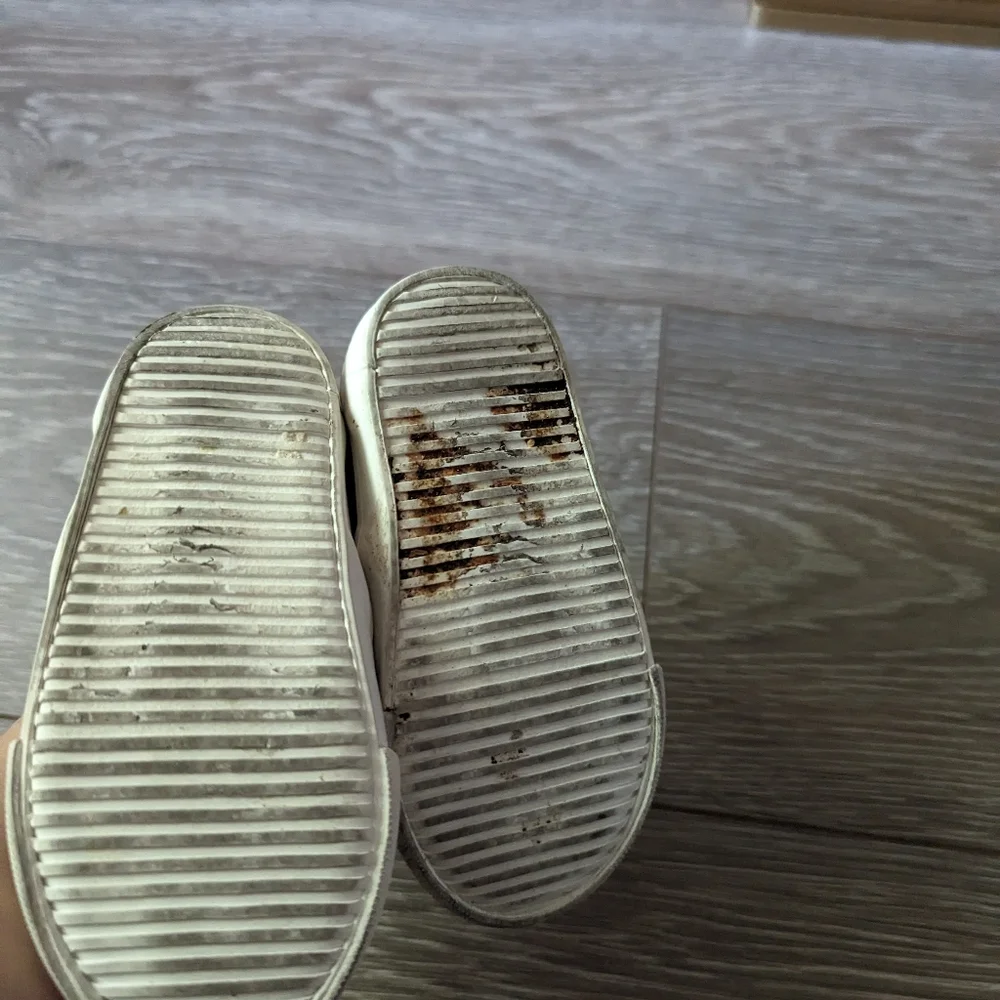 Old Navy Black Kitten Slip On Canvas Shoes Toddler Size 5
